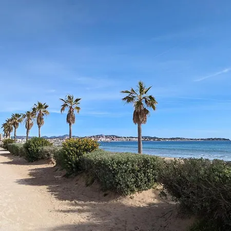 Le Marina Vue Canal, Parking Et Plage Fréjus