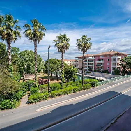 Le Marina Vue Canal, Parking Et Plage * Fréjus
